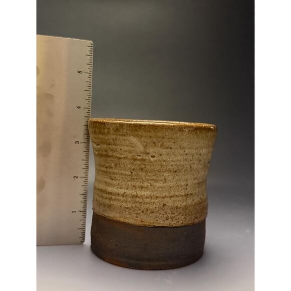 Handcrafted Soda-Fired Santal Candle with Wooden Wick - Picture 5 of 6